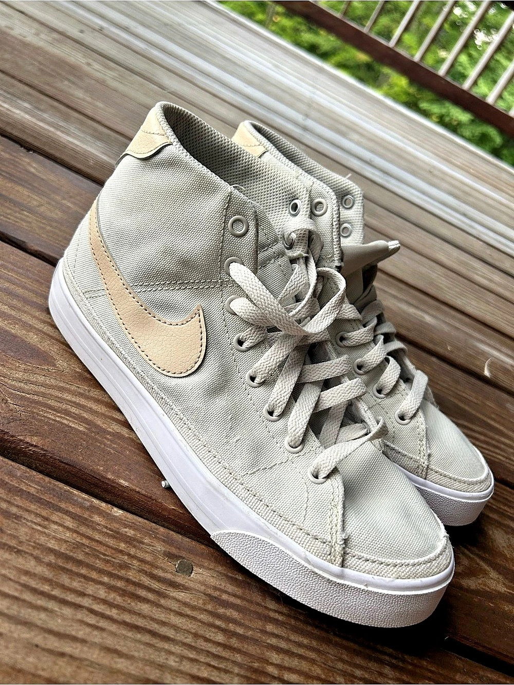 Nike Court Legacy Canvas Mid Sneakers Gray & Pink US 8